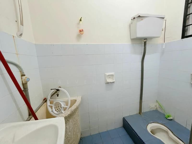 2-storey Terraced House for Sale in Bandar Menjalara (Kuala Lumpur) - Alven Lim - Bathroom - PropertyGuru.com.my