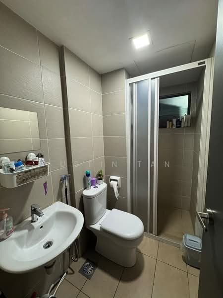 Servis Apartment untuk Disewa di Emira Residence - Justin Tan - Bathroom - PropertyGuru.com.my