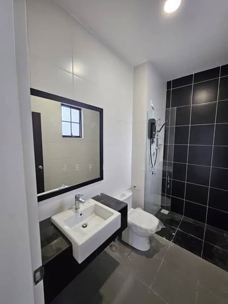Rumah Teres 2 Tingkat untuk Disewa di Iskandar Puteri (Nusajaya) (Johor) - Jeff Yap - Bathroom - PropertyGuru.com.my