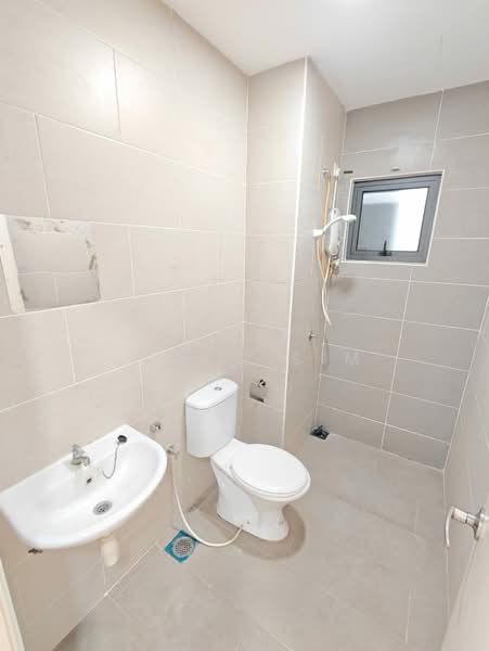 Servis Apartment untuk Disewa di Kiara Plaza - Isaac Sim - Bathroom - PropertyGuru.com.my