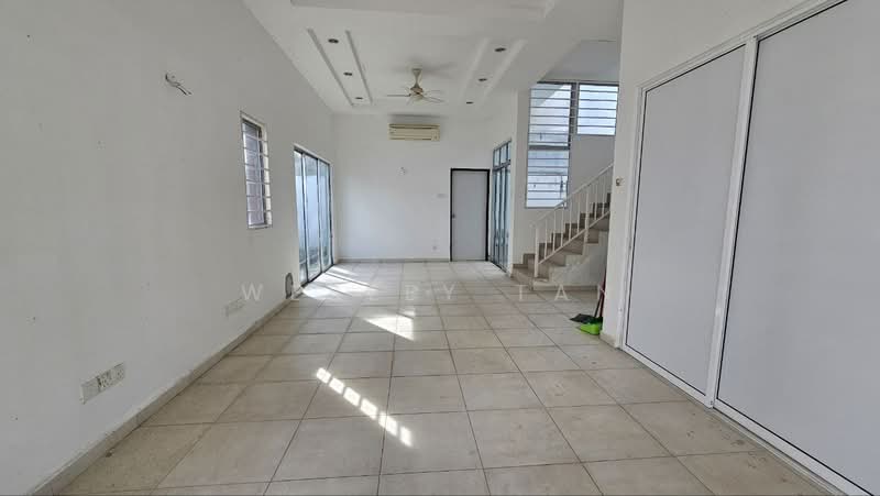 Rumah Kluster untuk Dijual di Taman Nuri (Durian Tunggal) - Wesley Tan - Living Room - PropertyGuru.com.my