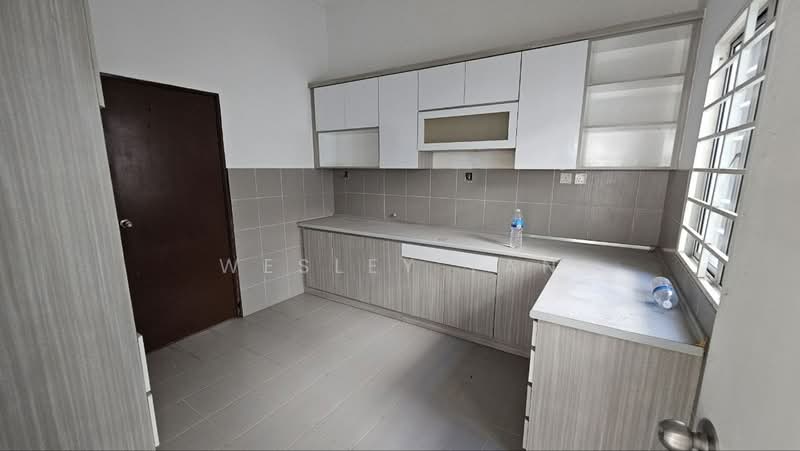 Rumah Kluster untuk Dijual di Taman Nuri (Durian Tunggal) - Wesley Tan - Kitchen - PropertyGuru.com.my