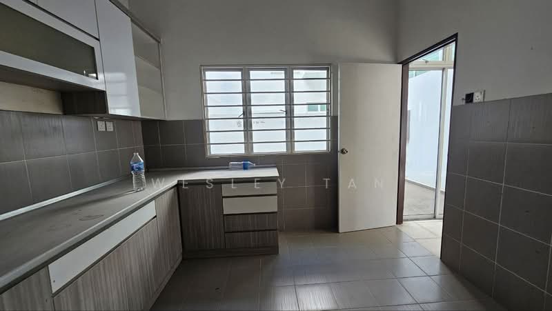 Rumah Kluster untuk Dijual di Taman Nuri (Durian Tunggal) - Wesley Tan - Kitchen - PropertyGuru.com.my