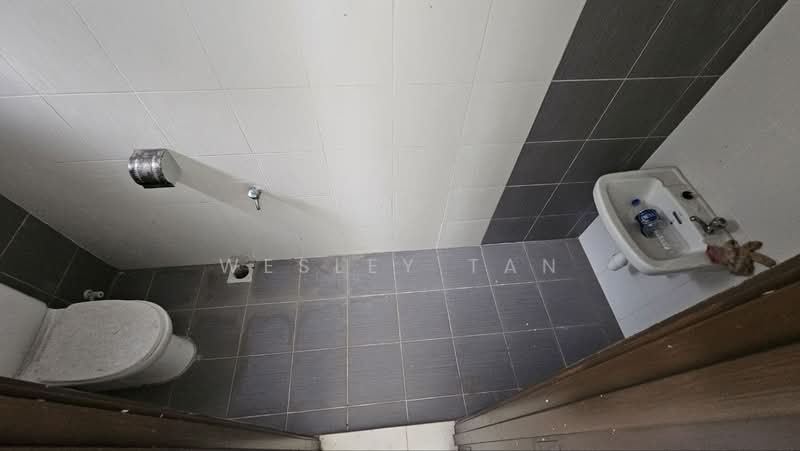 Rumah Kluster untuk Dijual di Taman Nuri (Durian Tunggal) - Wesley Tan - Bathroom - PropertyGuru.com.my
