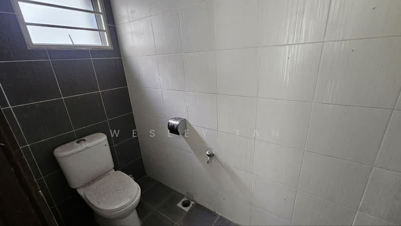 Rumah Kluster untuk Dijual di Taman Nuri (Durian Tunggal) - Wesley Tan - Bathroom - PropertyGuru.com.my