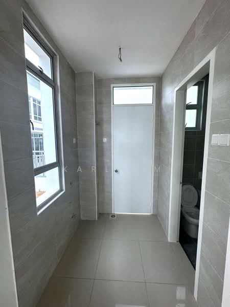 Cluster House for Sale in Kangkar Pulai (Skudai) - Karl Lim - Corridor - PropertyGuru.com.my