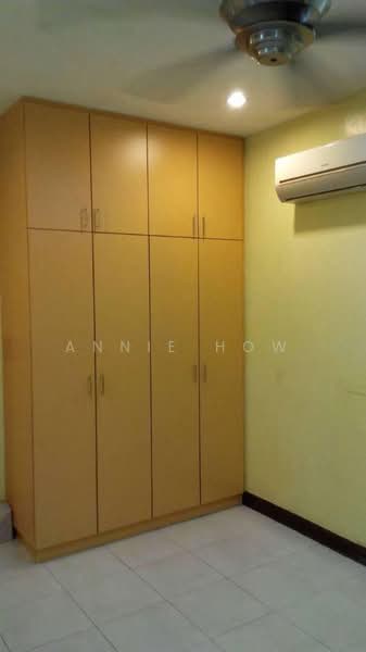 Kediaman Servis untuk Dijual di Diamond Residences - Annie How - Interior - PropertyGuru.com.my
