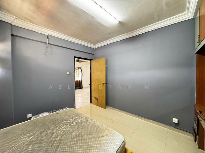 Kondominium untuk Dijual di Kenaria Condominium - Azli Ibrahim - Bedroom - PropertyGuru.com.my
