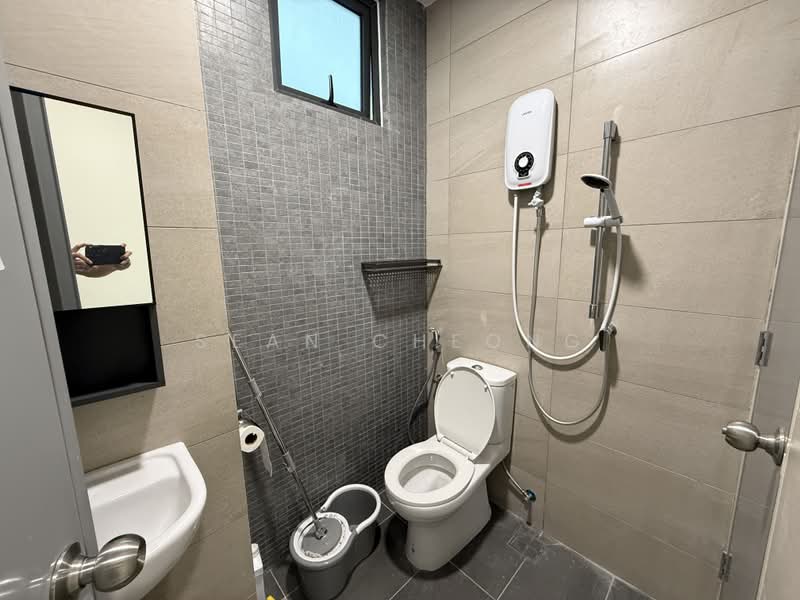 Pangsapuri untuk Dijual di D7 (D'Seven Lagoon Perdana) - Sean Cheong - Bathroom - PropertyGuru.com.my
