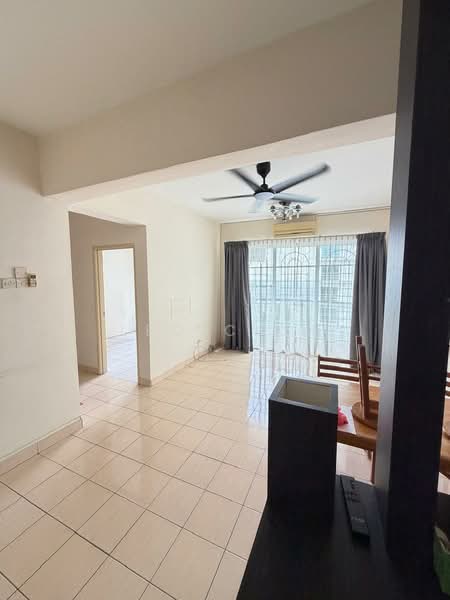Pangsapuri untuk Disewa di Vista Harmoni - Leo Chin - Living Room - PropertyGuru.com.my