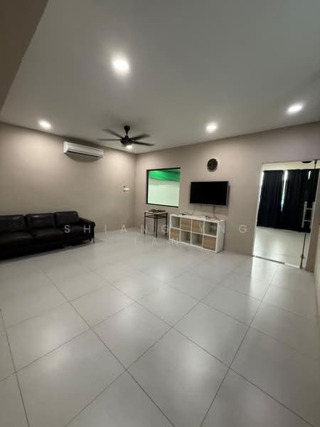 Shop / Office for Sale in Taman Skudai Baru (Skudai) - Shiang Yng Tan - Living Room - PropertyGuru.com.my