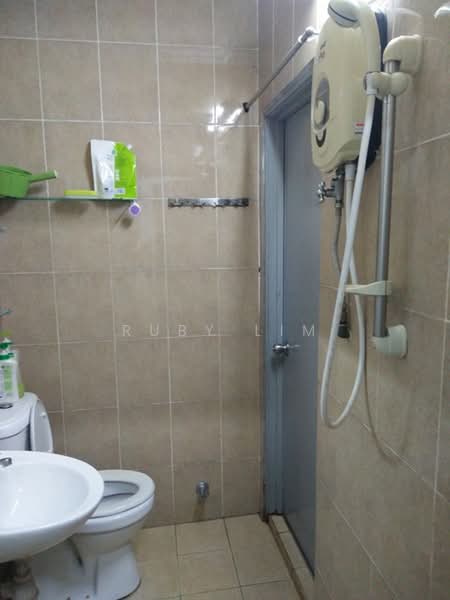 Apartment for Sale at Sunway Court - Ruby Lim - Bathroom - PropertyGuru.com.my