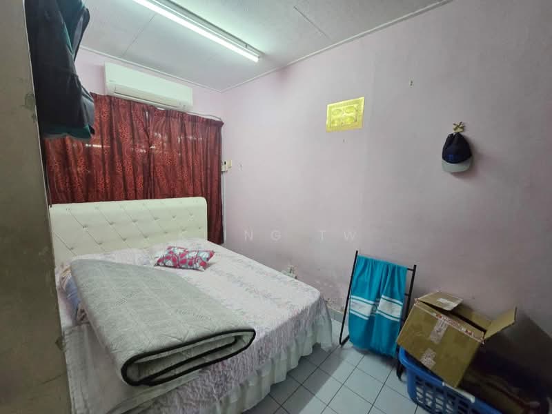 2-storey Terraced House for Sale in Taman Sri Bintang (Kepong) - Kiing TW - Bedroom - PropertyGuru.com.my