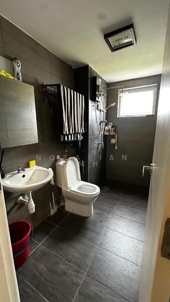 Apartment for Sale at Pangsapuri Miro - Norafian SMH - Bathroom - PropertyGuru.com.my