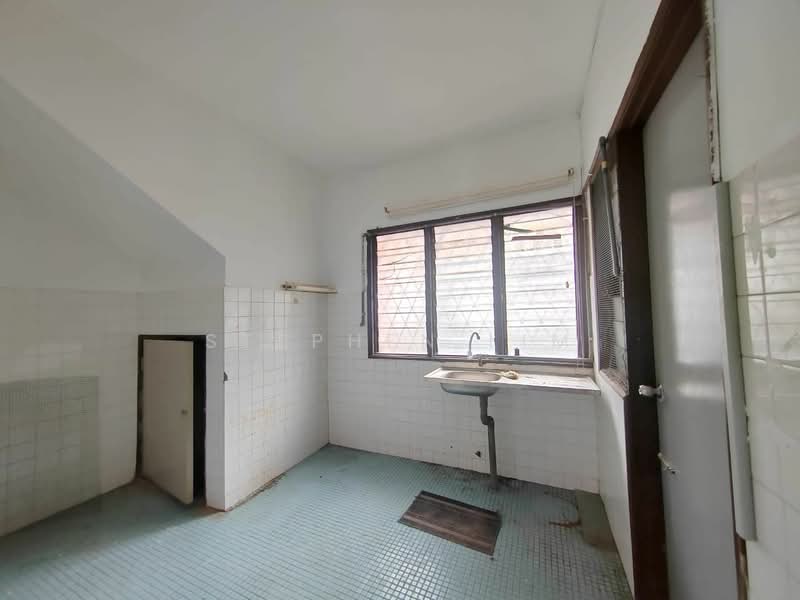 Rumah Teres 2 Tingkat untuk Dijual di Alam Damai (Cheras) - Stephen Lim - Kitchen - PropertyGuru.com.my