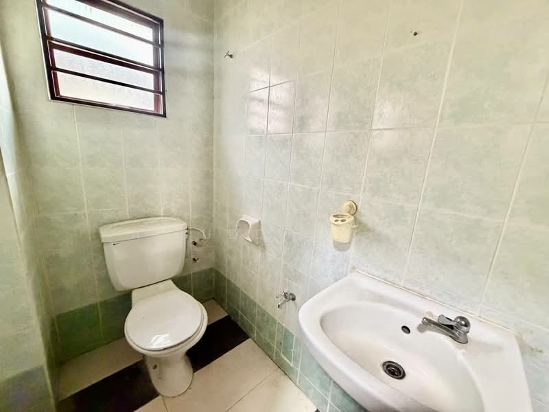 2-storey Terraced House for Sale in Bukit Jelutong (Shah Alam) - Aizuddin Ali - PropertyGuru.com.my