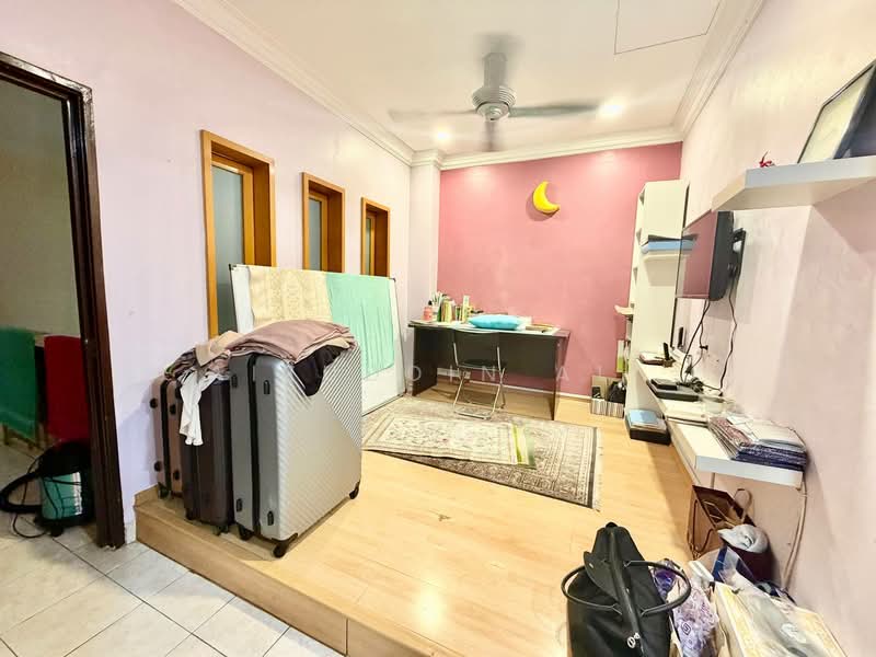 2-storey Terraced House for Sale in Bukit Jelutong (Shah Alam) - Aizuddin Ali - PropertyGuru.com.my