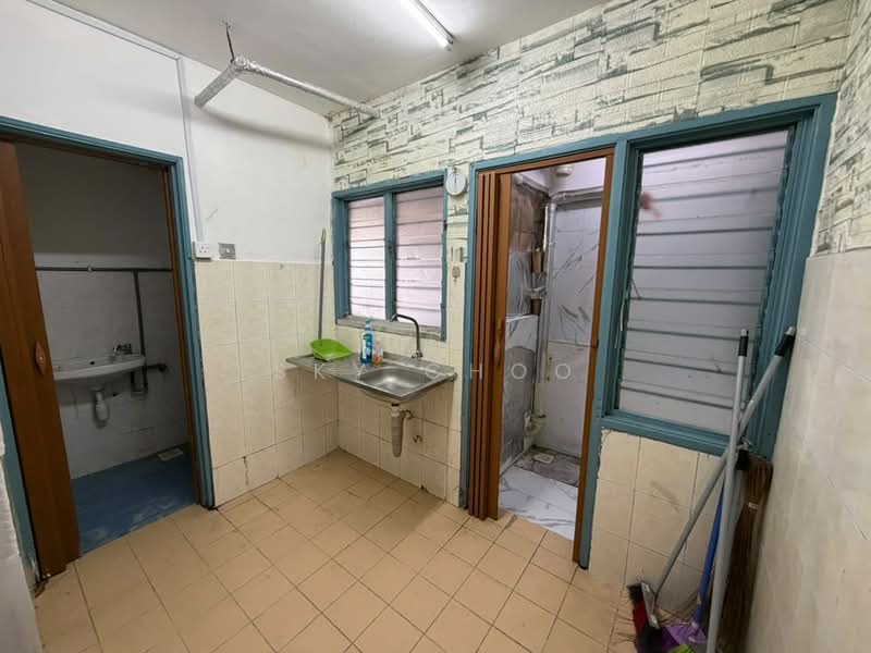 Apartment for Sale at Anggerik Apartment - Sky Choo - Kitchen - PropertyGuru.com.my