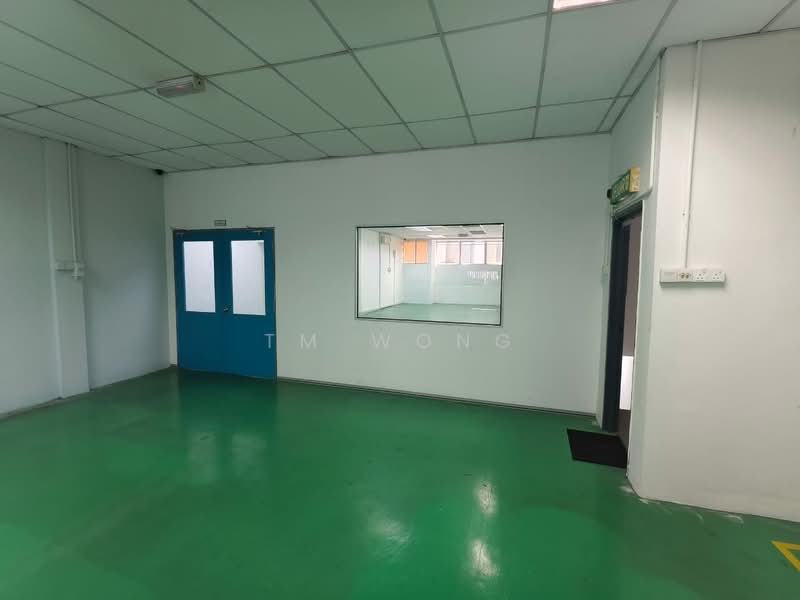 Kilang untuk Disewa di Taman Perindustrian Bukit Serdang (Seri Kembangan) - TM Wong - Interior - PropertyGuru.com.my
