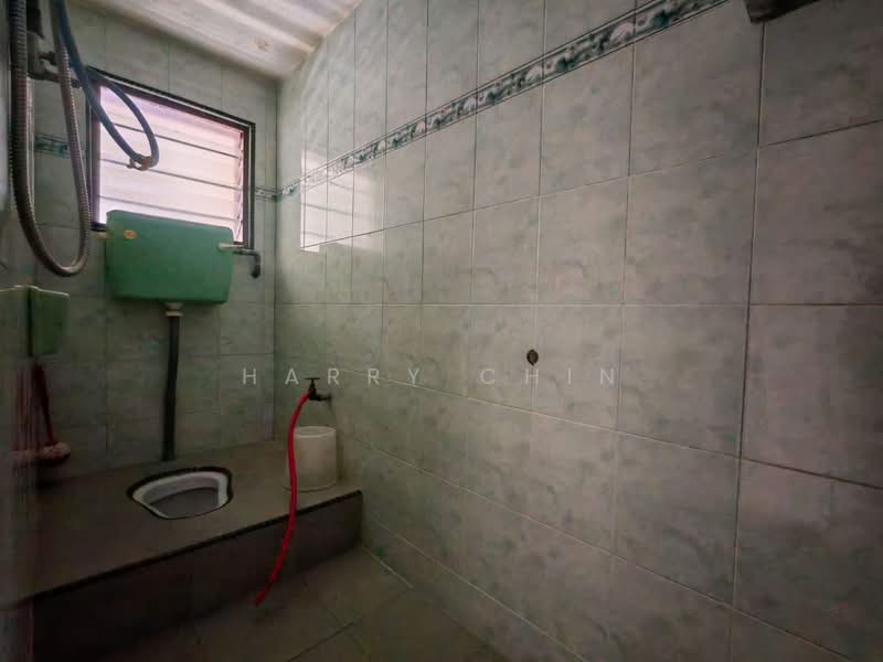 Rumah Teres 1 Tingkat untuk Dijual di Karak (Pahang) - Harry Chin - Bathroom - PropertyGuru.com.my