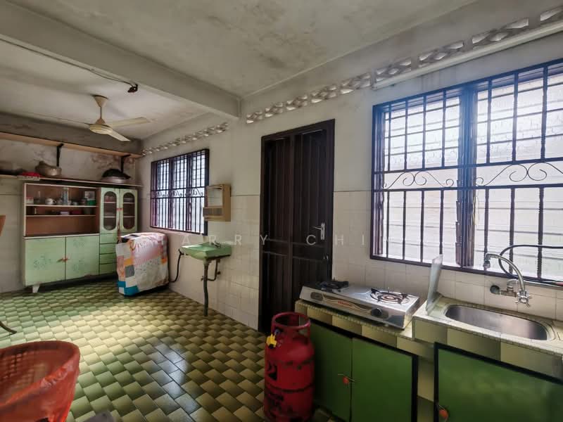 Rumah Teres 1 Tingkat untuk Dijual di Karak (Pahang) - Harry Chin - Kitchen - PropertyGuru.com.my