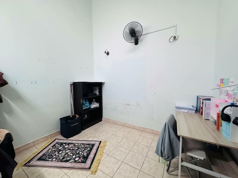Rumah Teres 2 Tingkat untuk Dijual di Bukit Jelutong (Shah Alam) - Ishak Ramli - Study - PropertyGuru.com.my