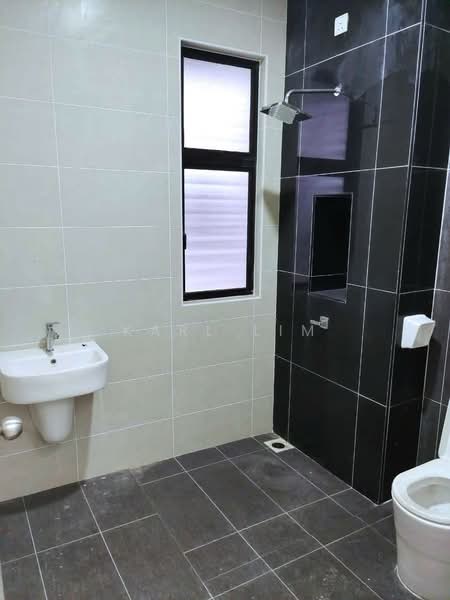 Semi-Detached House for Sale in Taman Pulai Hijauan (Skudai) - Karl Lim - Bathroom - PropertyGuru.com.my