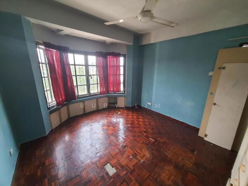 Pangsapuri untuk Dijual di Sunway Court - Ruby Lim - Living Room - PropertyGuru.com.my