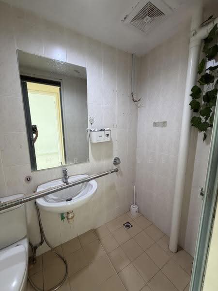 Condominium for Sale at Central Garden - Harold Lee - Bathroom 2 - PropertyGuru.com.my