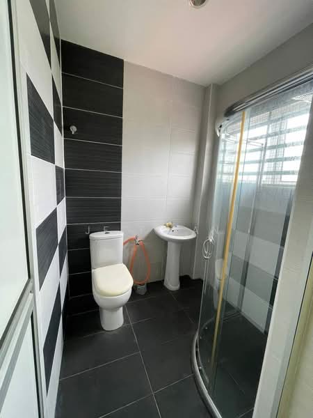 Semi-Detached House for Sale in Taman Birch (Ipoh) - Jeff Tan - Bathroom - PropertyGuru.com.my