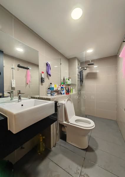 Servis Apartment untuk Dijual di Sunway Grid Residence - Anna Woon - Bathroom - PropertyGuru.com.my