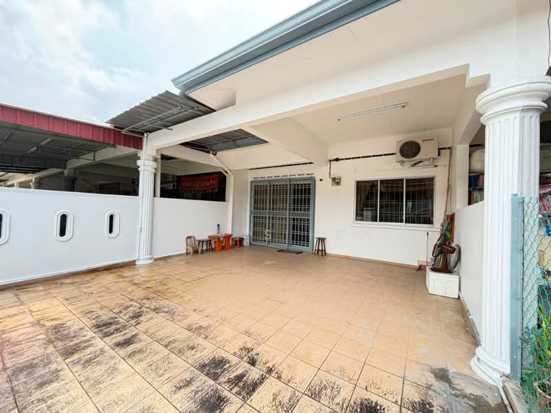 Rumah Teres 1 Tingkat untuk Disewa di Taman Flora Heights (Pasir Gudang) - Mavis Hew - Exterior - PropertyGuru.com.my