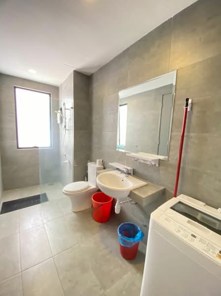 Servis Apartment untuk Disewa di USJ One (You One) - Klay Lim - Bathroom - PropertyGuru.com.my