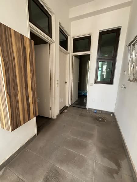 Rumah Berkembar untuk Dijual di Iskandar Puteri (Nusajaya) (Johor) - Keith Teoh - Backyard with Maid's room and bathroom - PropertyGuru.com.my