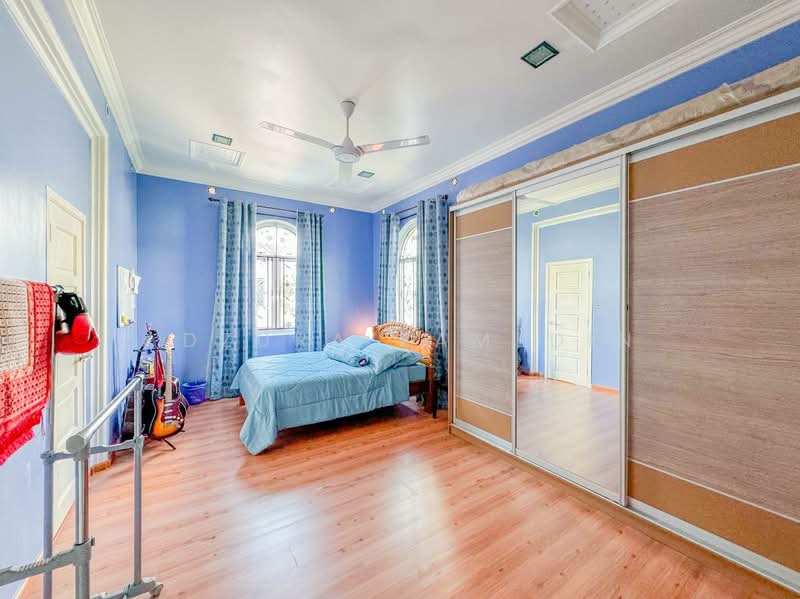 Bungalow for Sale in Seksyen 7 (Shah Alam) - Adzura Zamedin - Bedroom - PropertyGuru.com.my