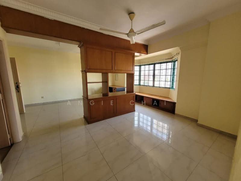 Condominium for Sale at Kelana Parkview Condominium - Angie Chai - Living Room - PropertyGuru.com.my