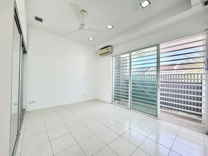 2-storey Terraced House for Sale in Kajang (Selangor) - Eldon Chong - Balcony - PropertyGuru.com.my