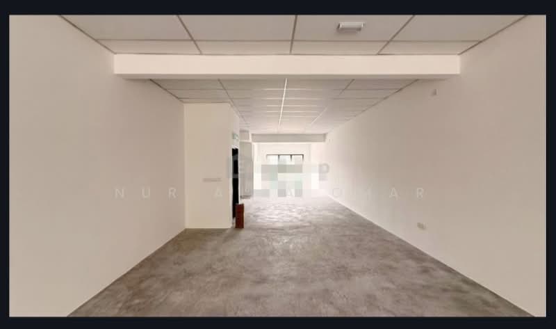 Shop for Rent in Bukit Jelutong (Shah Alam) - Nur Alia Omar - Interior - PropertyGuru.com.my