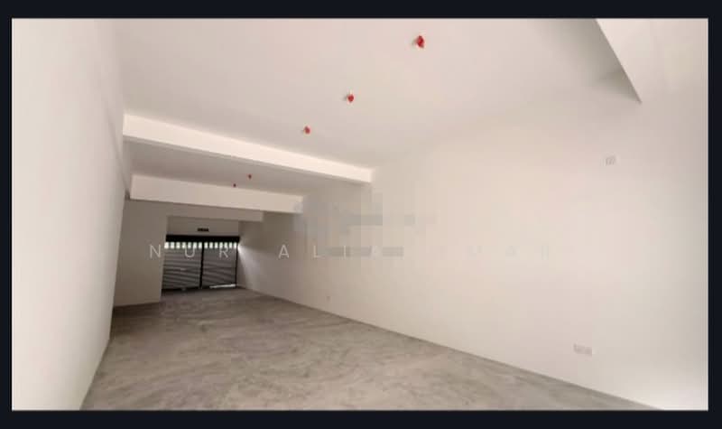 Shop for Rent in Bukit Jelutong (Shah Alam) - Nur Alia Omar - Interior - PropertyGuru.com.my