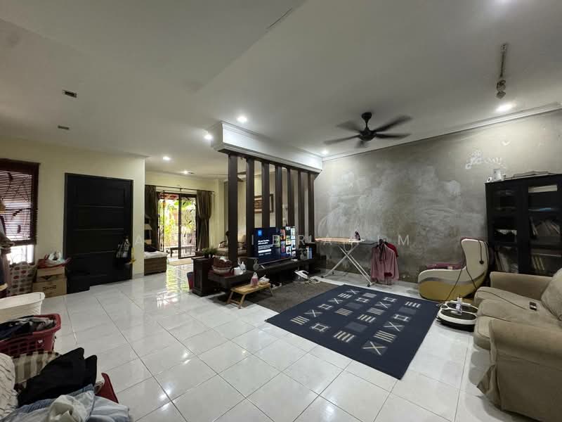 Rumah Teres 2 Tingkat untuk Dijual di Alam Damai (Cheras) - Azli Ibrahim - Living Room - PropertyGuru.com.my
