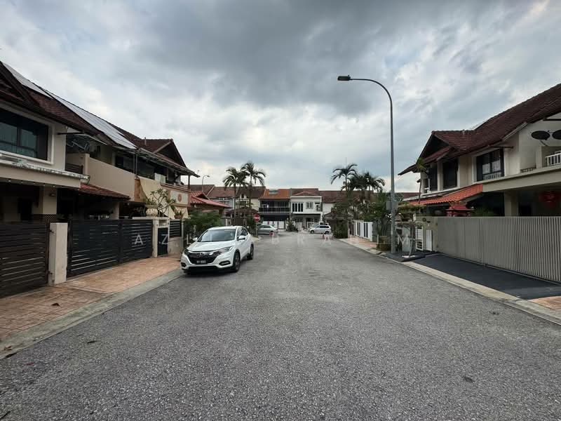 Rumah Teres 2 Tingkat untuk Dijual di Alam Damai (Cheras) - Azli Ibrahim - Exterior - PropertyGuru.com.my