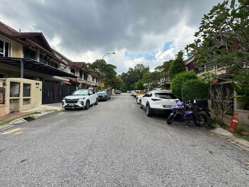 Rumah Teres 2 Tingkat untuk Dijual di Alam Damai (Cheras) - Azli Ibrahim - Exterior - PropertyGuru.com.my