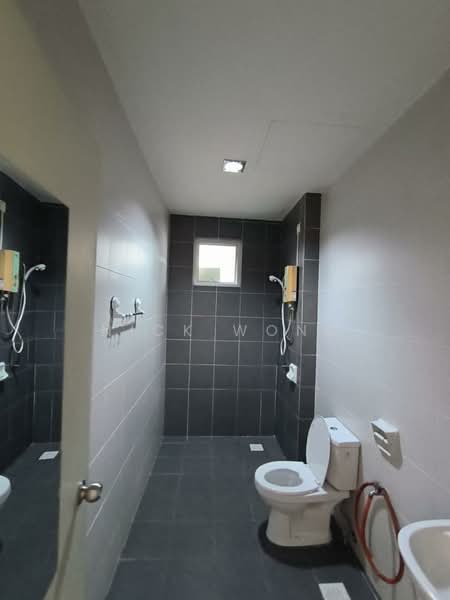 Servis Apartment untuk Disewa di BSP 21 - Nick Wong - Bathroom - PropertyGuru.com.my