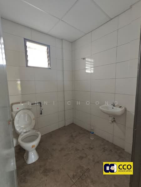 Factory for Rent in Ipoh (Perak) - Xinni Choong - Bathroom - PropertyGuru.com.my