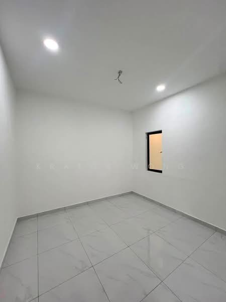 1-storey Terraced House for Sale in Taman Johor Jaya (Johor Bahru) - Kratos Wong - PropertyGuru.com.my