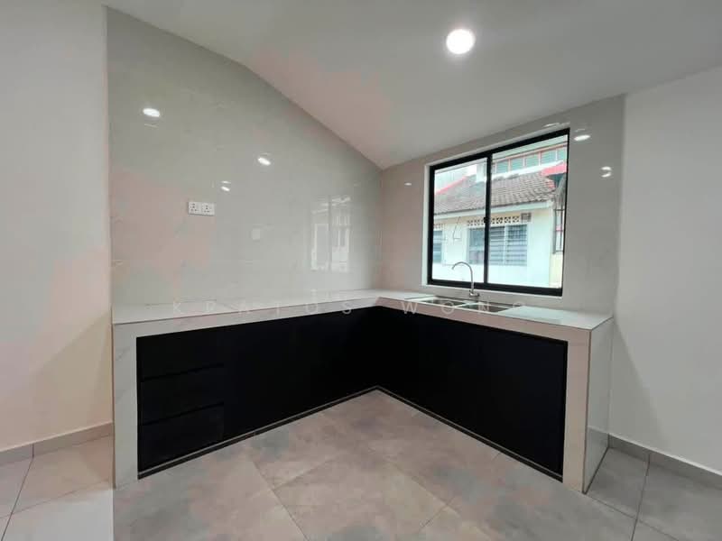 1-storey Terraced House for Sale in Taman Johor Jaya (Johor Bahru) - Kratos Wong - PropertyGuru.com.my