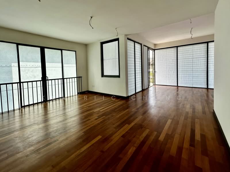 Rumah Teres 3 Tingkat untuk Dijual di Duta Villa (Setia Alam) - Kendriic Chong - PropertyGuru.com.my