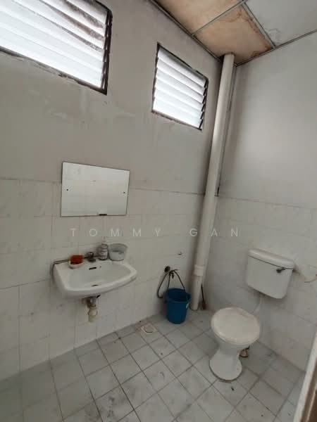 Kilang untuk Dijual di Seberang Perai (Penang) - Tommy Gan - Bathroom - PropertyGuru.com.my