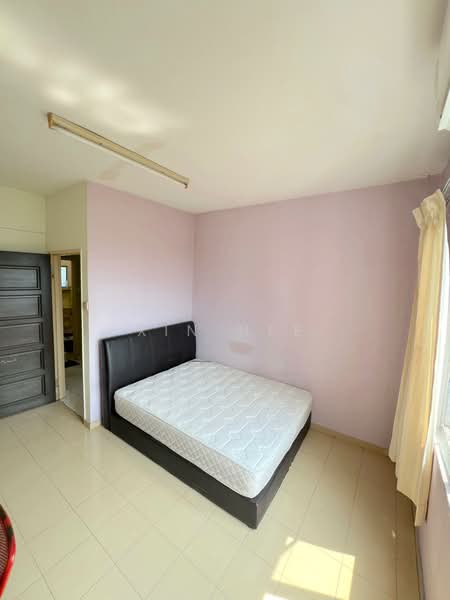 Condominium for Sale at Subang Ville Aman Luxury Condominiums - Xin Nee - Bedroom - PropertyGuru.com.my