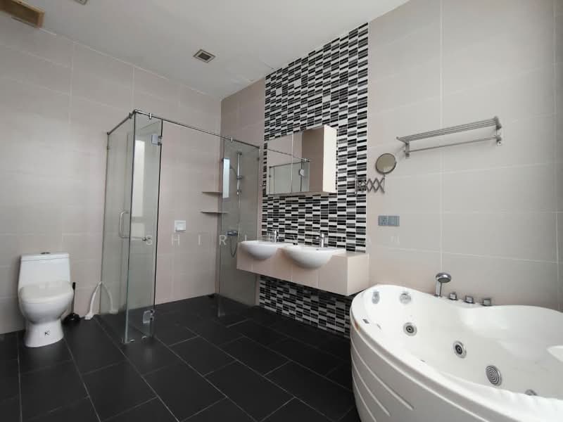 Bungalow for Sale in Kota Kemuning (Shah Alam) - Shirley Tan - Bathroom - PropertyGuru.com.my